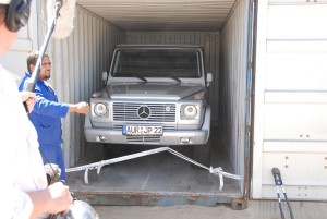 Ausladen des Mercedes G